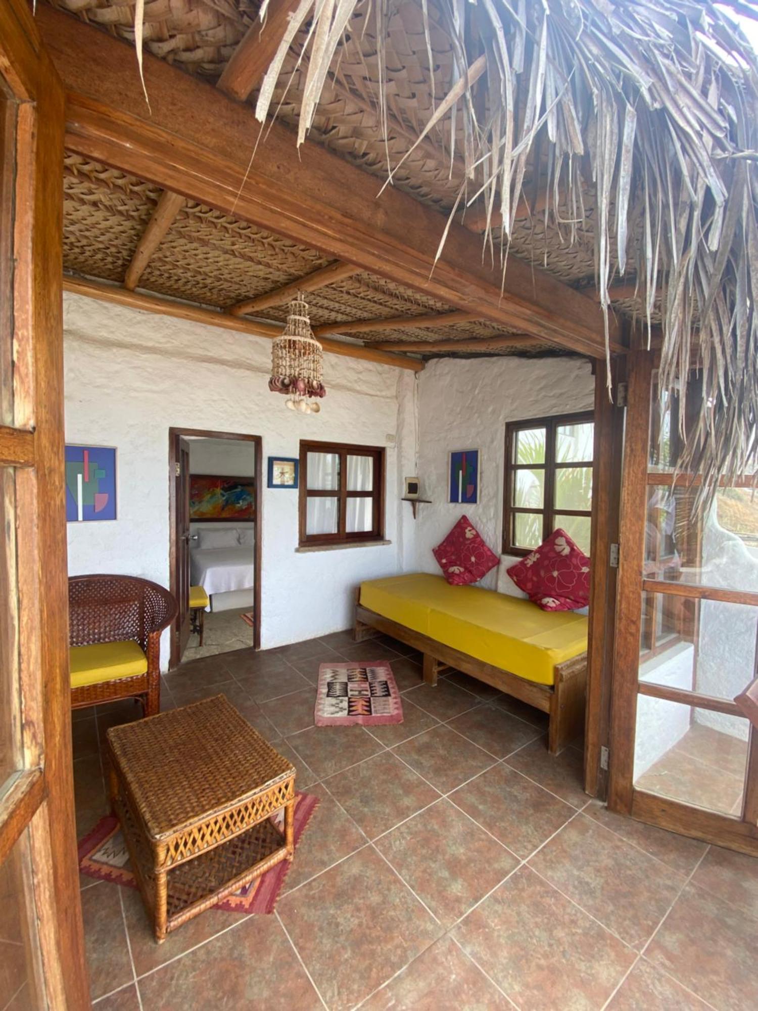 Hotel Smiling Crab Canoas de Punta Sal Exteriör bild